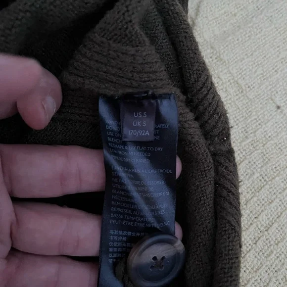 Anthropologie Women’s Small (Oversized) Green Sweater with Button Embellishment - Picture 2 of 8